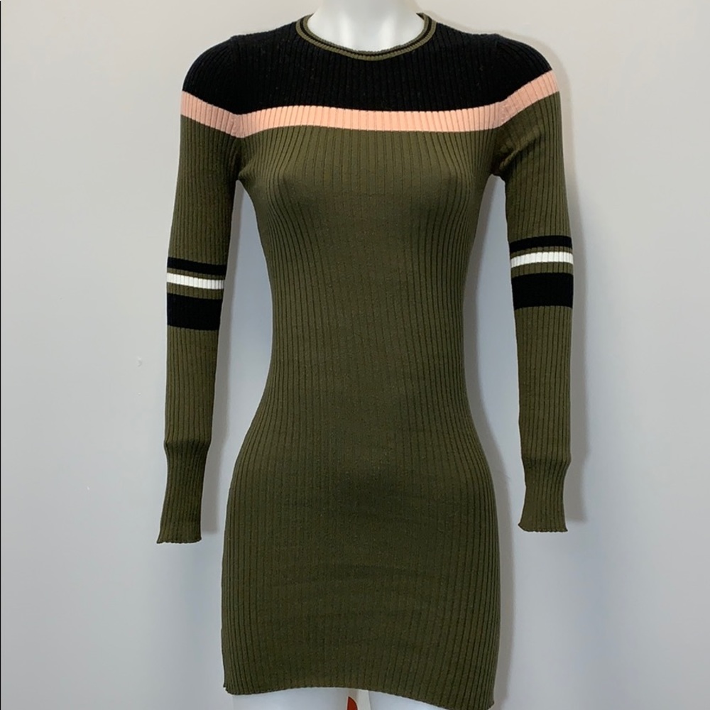 💯 Forever 21  Sweater dress Small